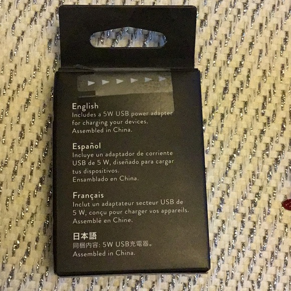 Amazon 5W USB Charger and Power Adapter for Fire Tablets and Kindle eReaders - Picture 2 of 3